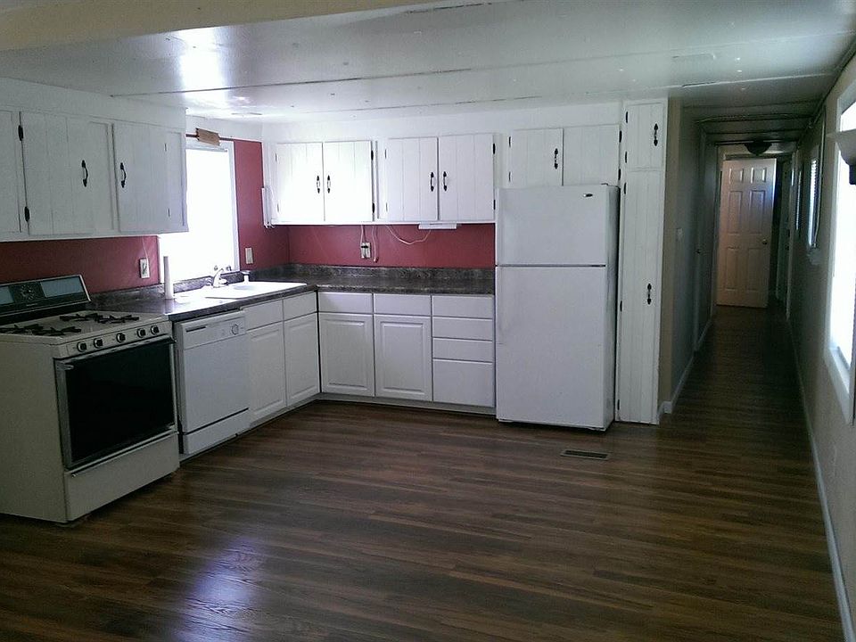 2nd image of 109 7ths St