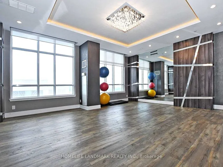 9201 Yonge St #NW-201 — Photo 17