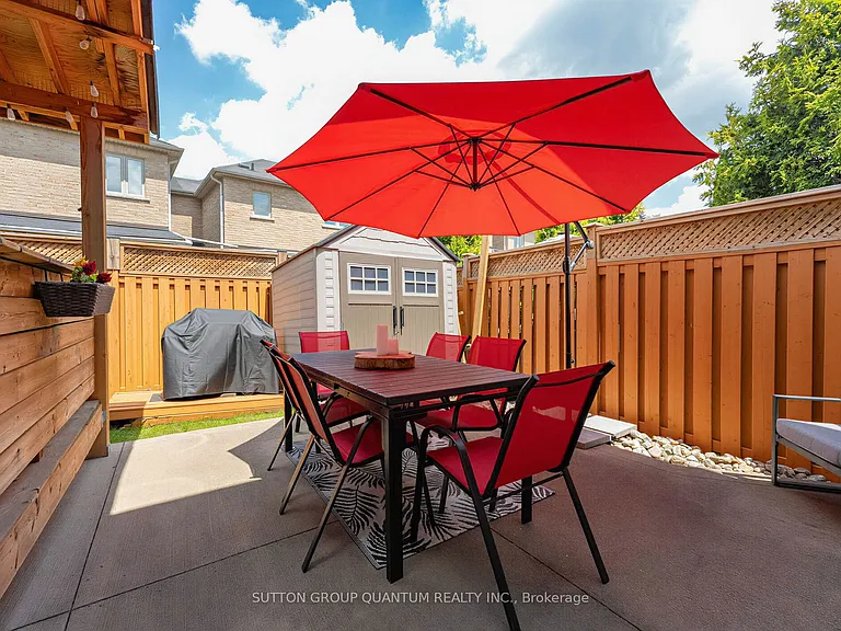 581 Grant Way #UPPER — Photo 31