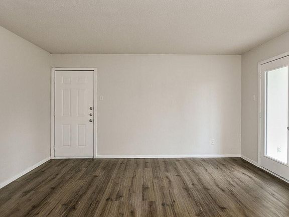 4th image of 811 E Grayson St APT 22