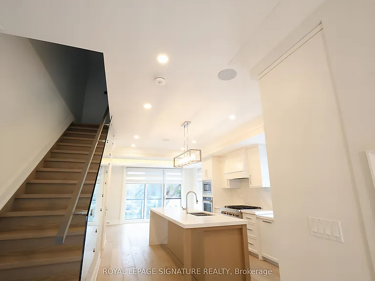3062 Bayview Ave — Photo 6