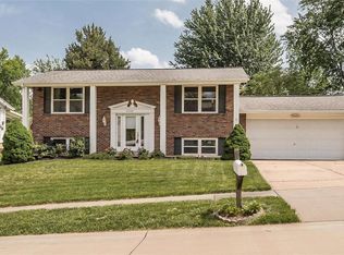 12020 Wesford Dr, Maryland Heights, MO