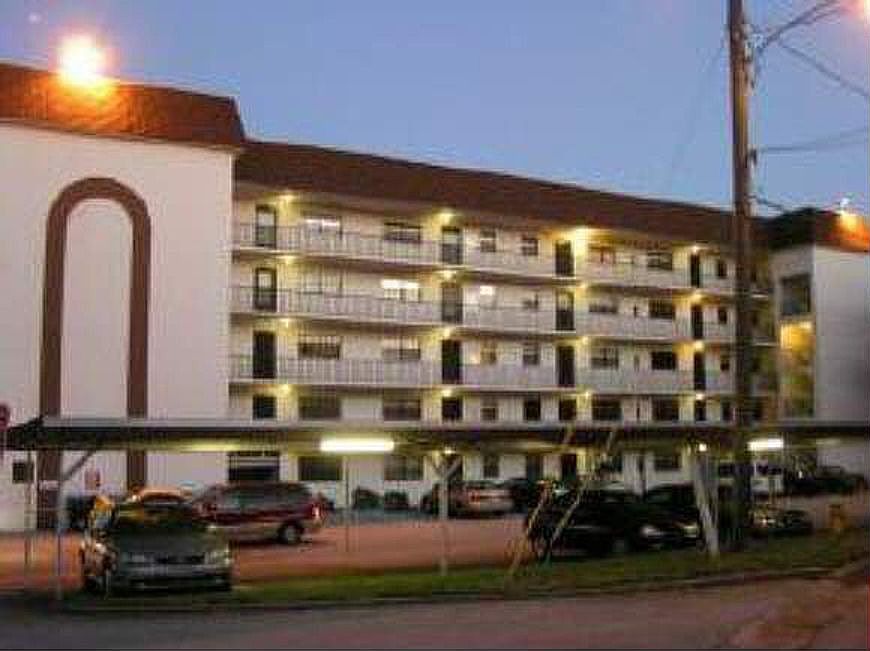 1st image of 1049 Rockledge Dr APT 306B