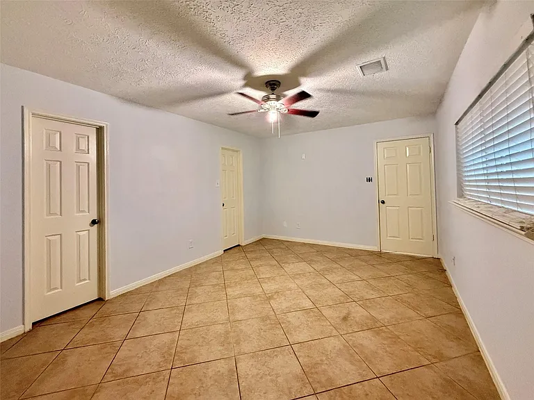 9019 Autumnsong Dr — Photo 10