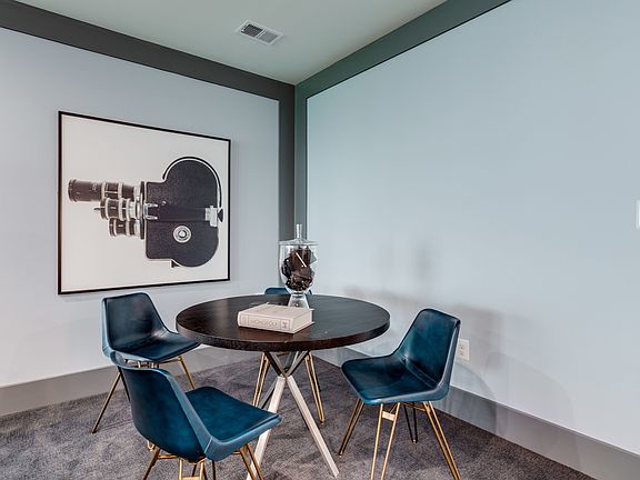 Versatile rec room