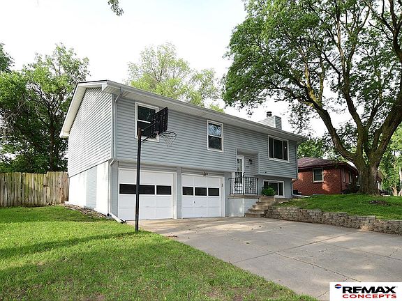 3rd image of 3721 Wildbriar Ln