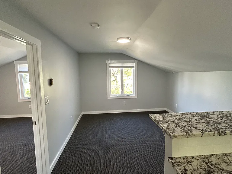 206 Hillcrest Ave — Photo 6