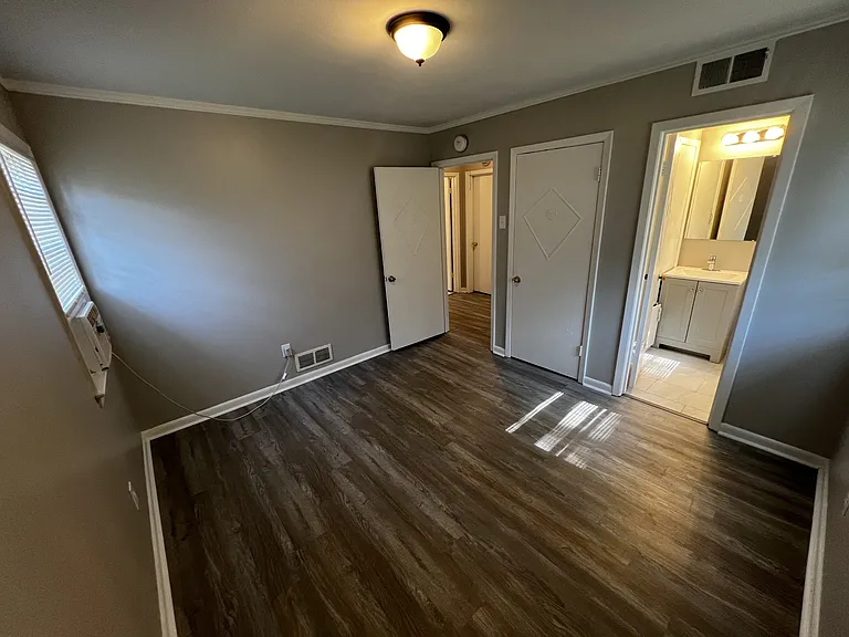 978 Gary St — Photo 10