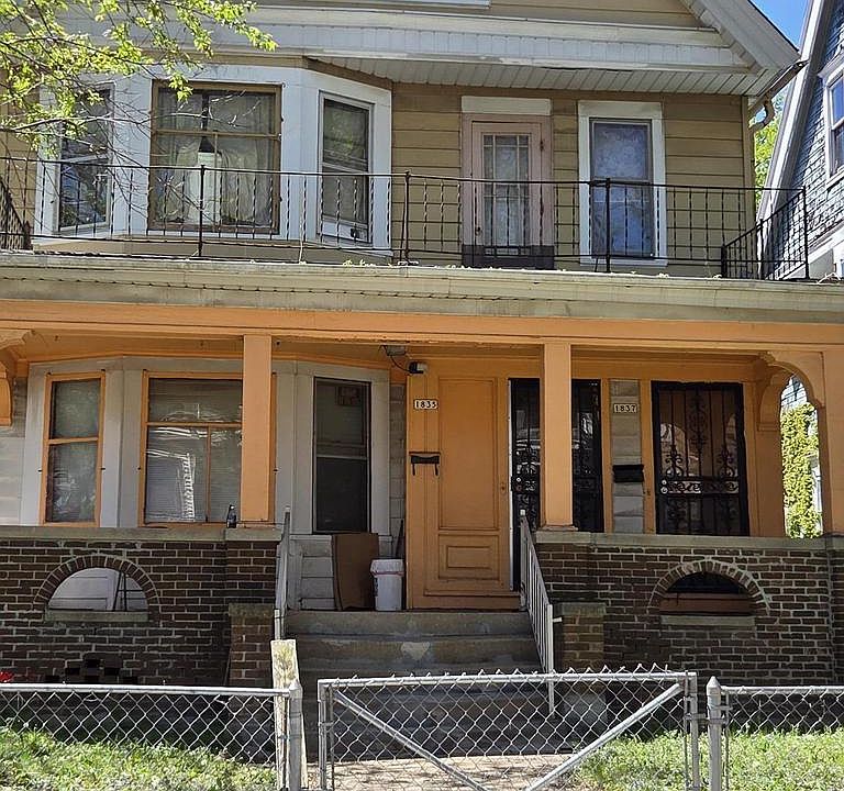 1st image of 1835 N 39th STREET #1837
