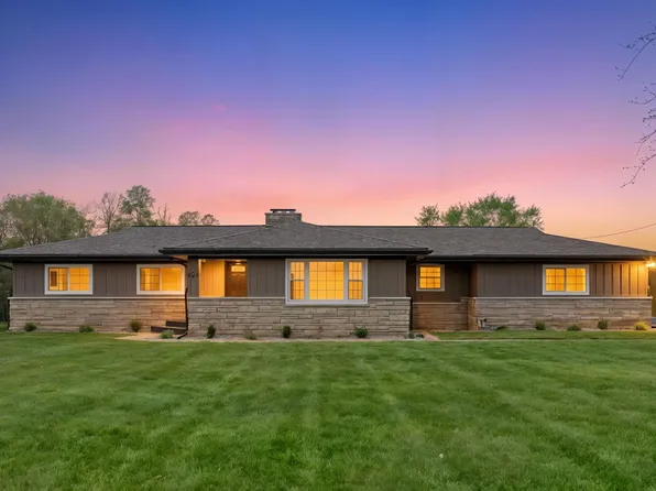 1356 S Randolph St, Garrett, IN 46738