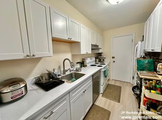 804 Centre St APT 7, Jamaica Plain, MA 02130