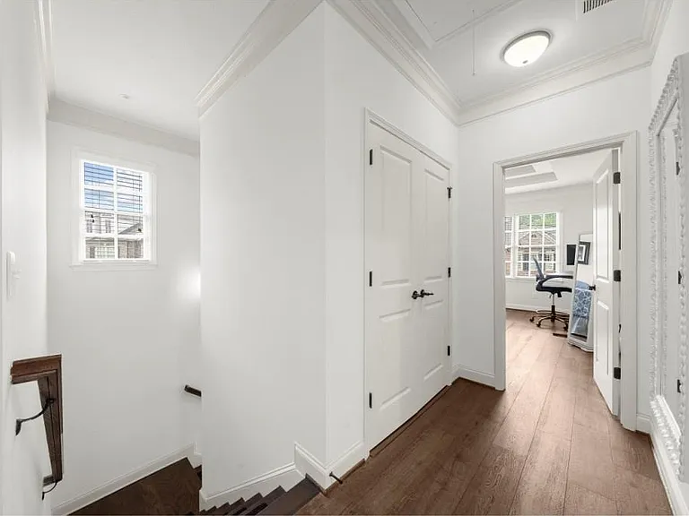 410 Rose Garden Ln — Photo 38