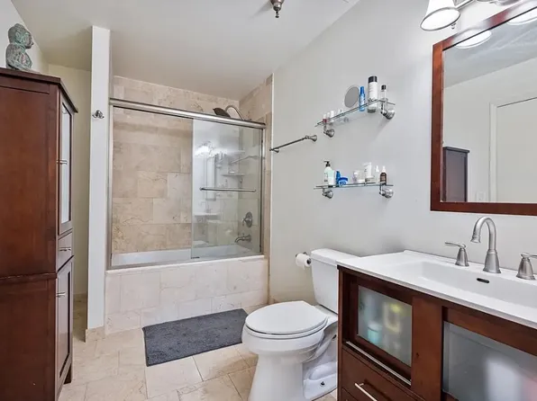 5850 Centre Ave APT 302, Pittsburgh, PA 15206
