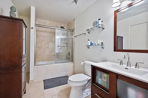 5850 Centre Ave #302 Photo 1