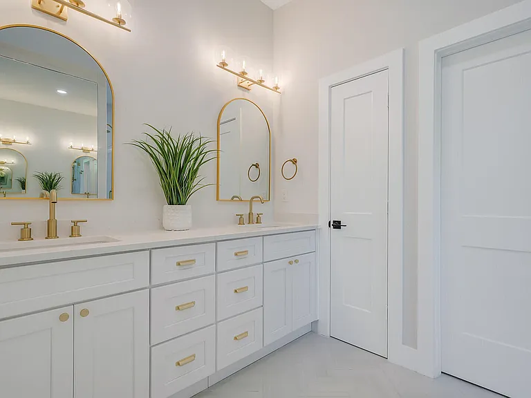 1248 N Harbor Dr — Photo 31