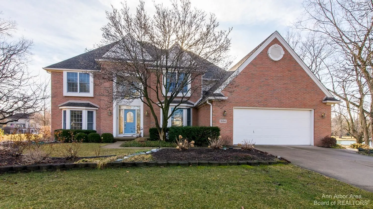 1684 Park Side Ct photo 1