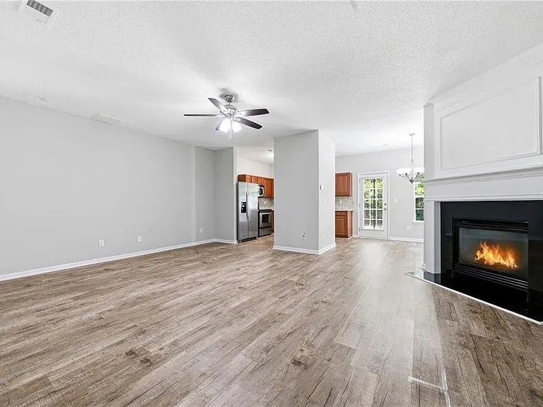5682 Lawley Dr — Photo 5