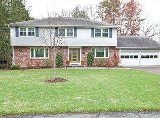 62 Ledgewood Rd, Framingham, MA 01701