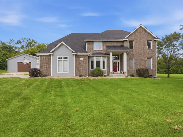 5445 SW Quail Run Dr, Topeka, KS 66610