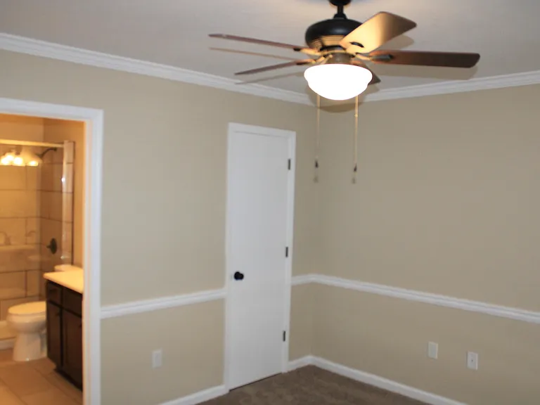 4104 Spencer St — Photo 17