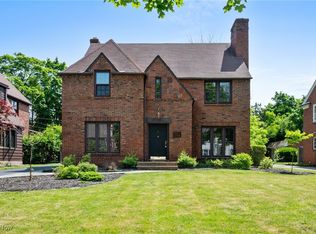 3677 Traver Rd, Shaker Hts, OH 44122