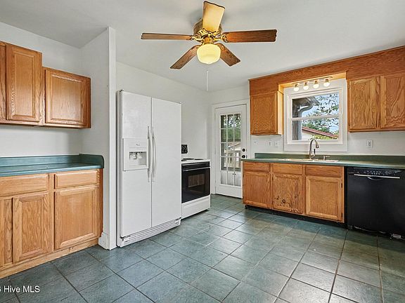 2nd image of 169 Montview Circle
