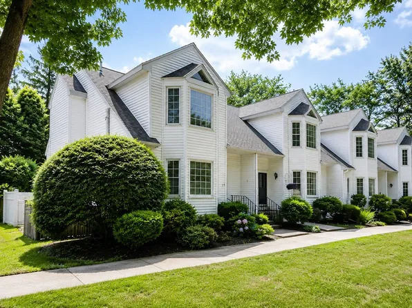29 Church St Unit 24, Weymouth, MA 02189