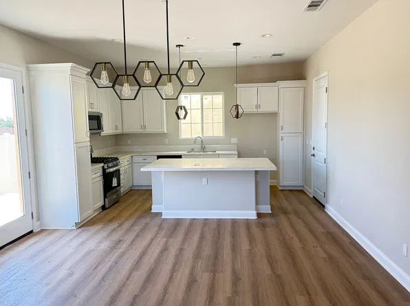 13569 Magnolia Way, Yucaipa, CA 92399