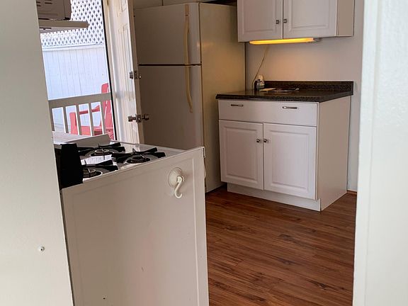 5th image of 4927 1/2 Long Branch Ave