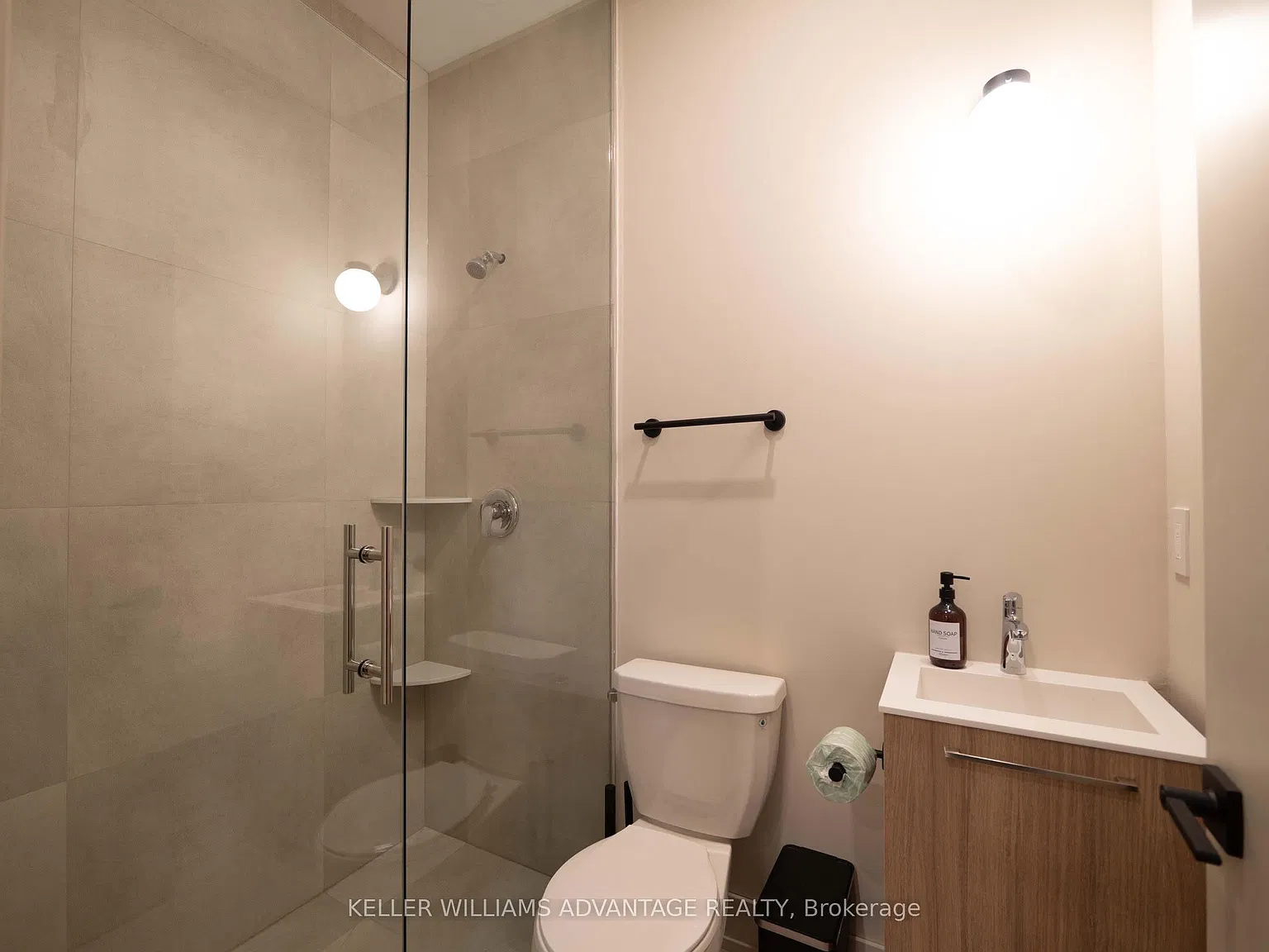 1 bed, $2,450 — Photo 4