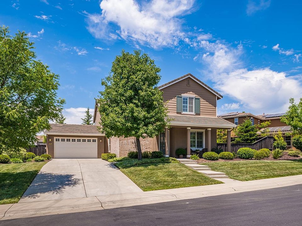 2nd image of 915 Farm House Ct