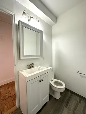 Rented by Mossanen Group | media 17