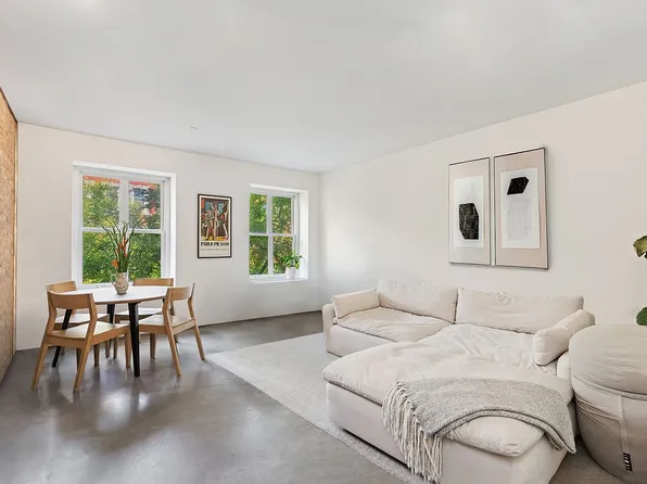 224 E 14th St APT 3, New York, NY 10003