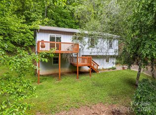 46 Highland Ter, Clyde, NC 28721