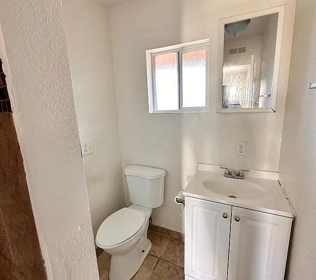 3645 W 8th St #5 — Photo 10