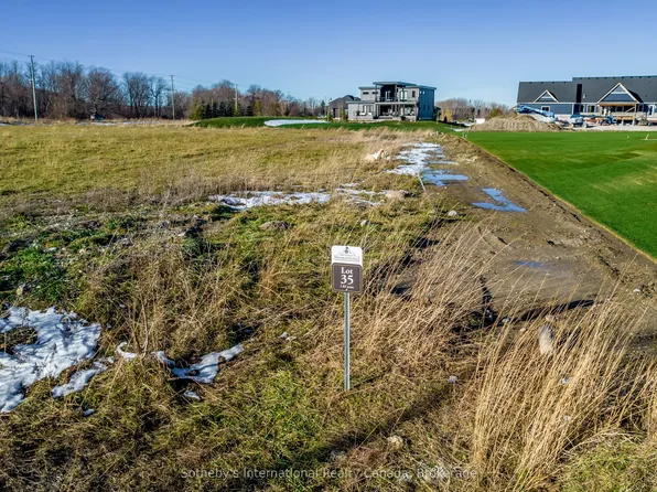 19 Raintree Ct, Clearview, ON L9Y 0K2