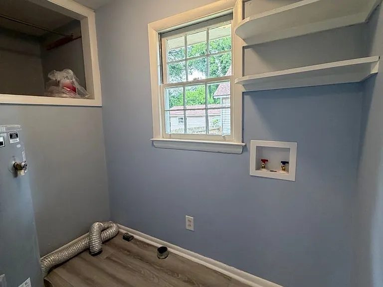 226 College Dr — Photo 14