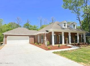 207 Aspen Ct, Ridgeland, MS 39157