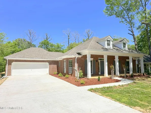 207 Aspen Ct, Ridgeland, MS 39157