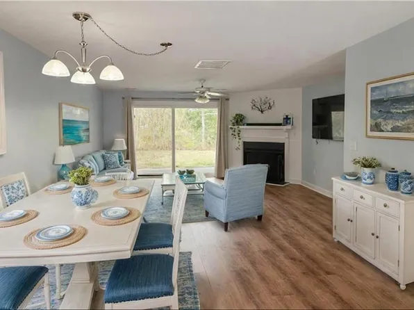 8003 Sunset Dr #1E, Hayes, VA 23072
