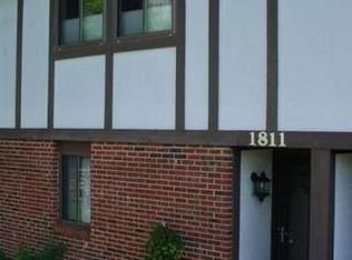 1811 Sheltering Tree Dr, Dayton, OH 45449