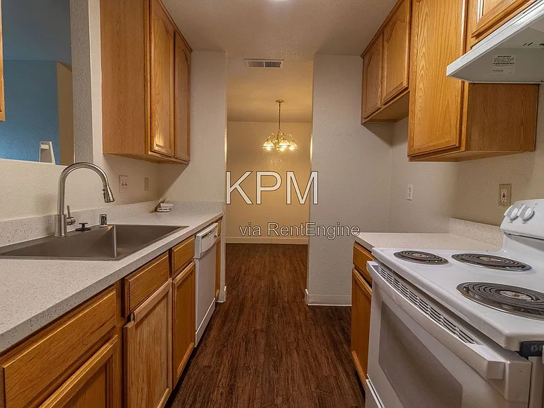 5562 Tree Swallow Ct — Photo 6