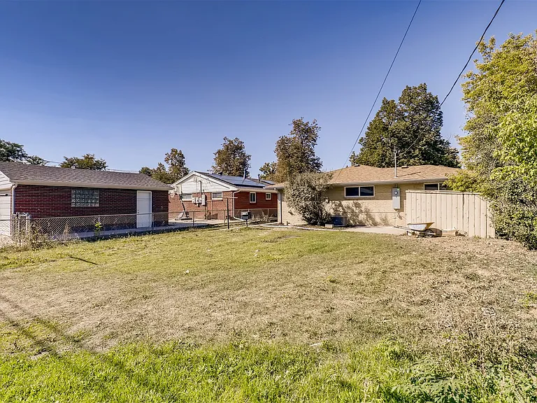 1732 Florence St — Photo 18