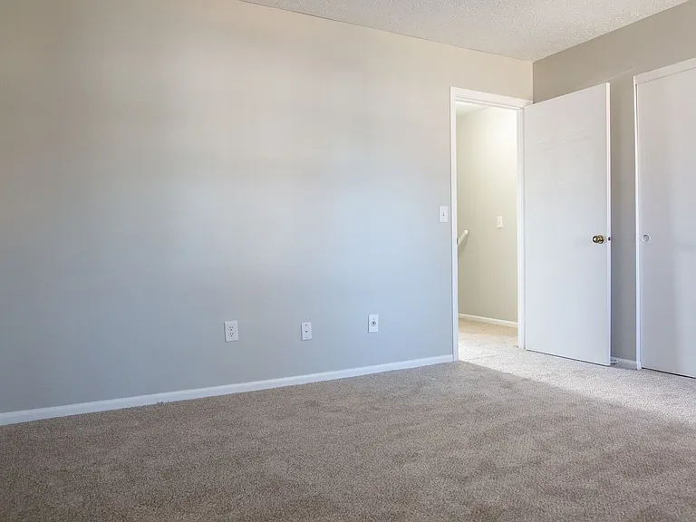 7778 Deercrest Ct — Photo 44