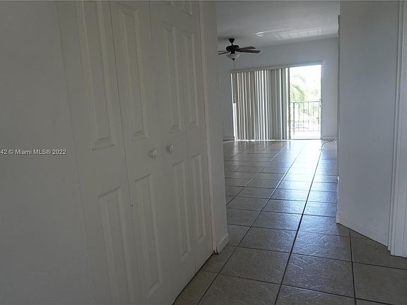 2nd image of 13707 Kendale Lakes Cir #314