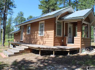 90 3rd St  Esterbrook, Douglas, WY 82633