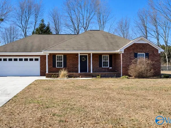 715 Travis St, Albertville, AL 35950