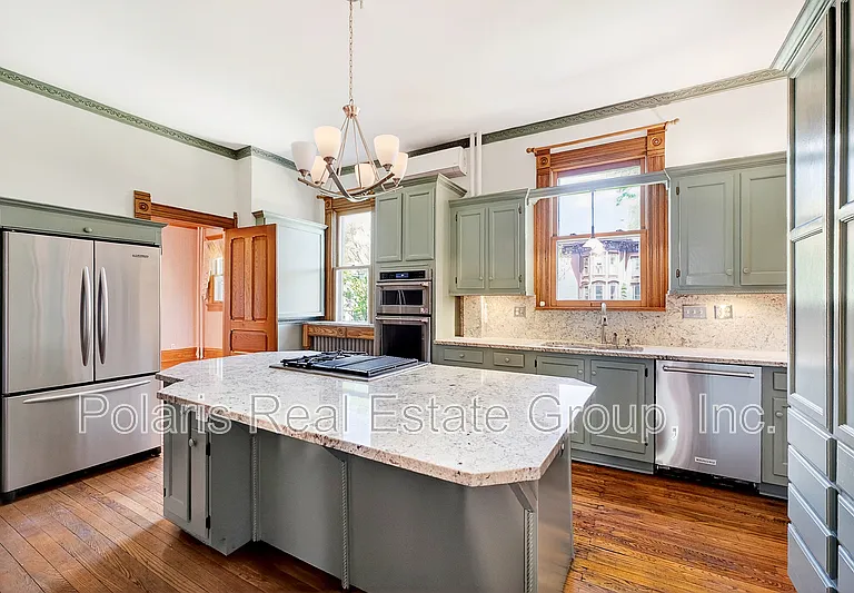 1507 Broadway St — Photo 15