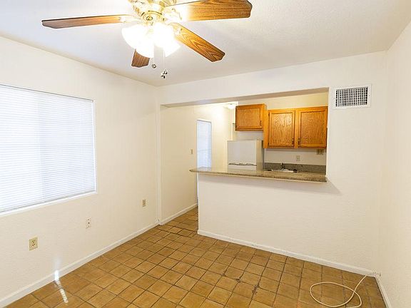 2nd image of 606 E San Juan Ave APT 4