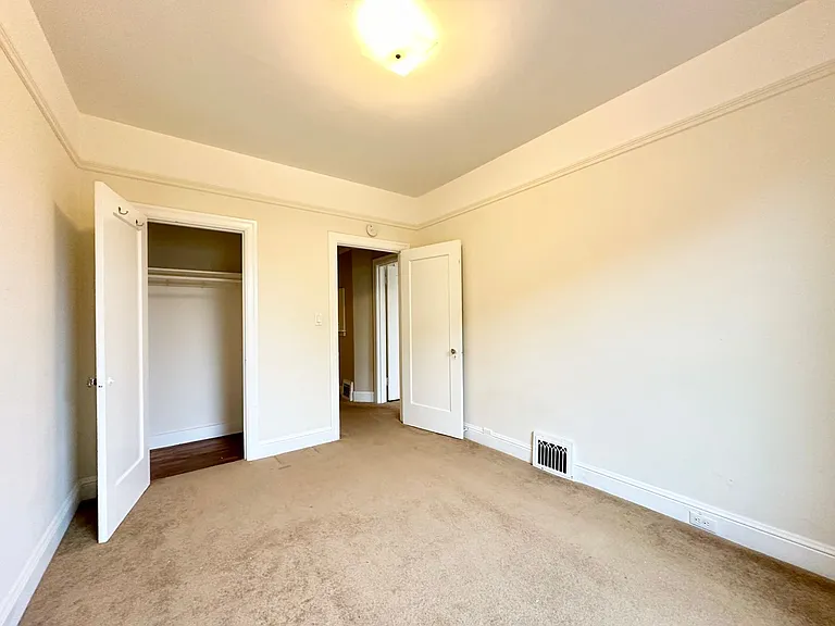 6839-6841 California Street — Photo 10